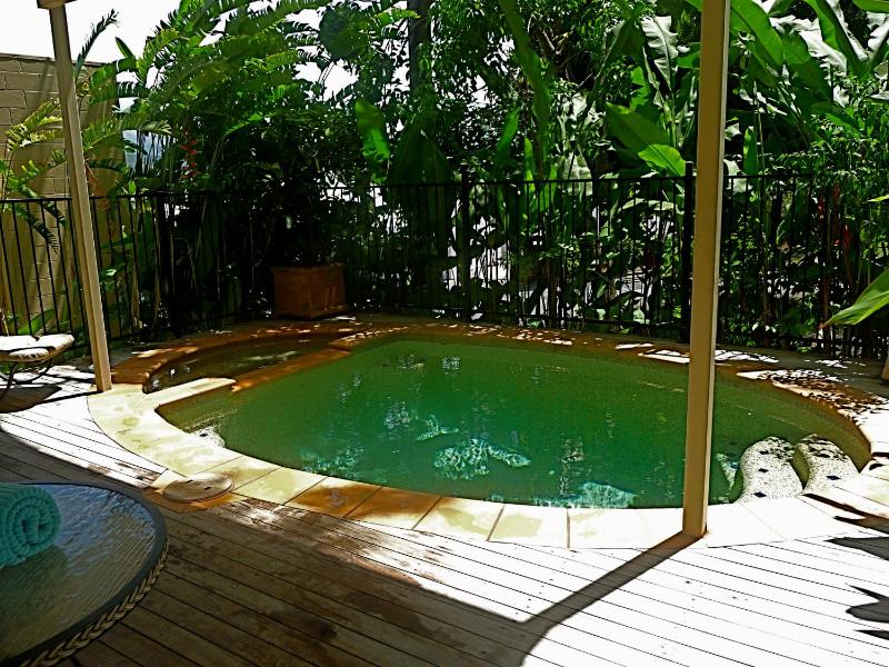 Port Douglas Cottage & Lodge - image 35