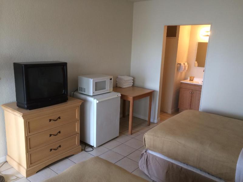 Standard Double Room image 2