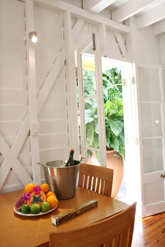 Port Douglas Cottage & Lodge - image 7