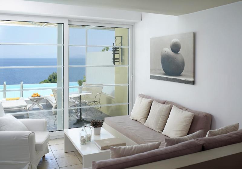 Atrium Hotel - image 24