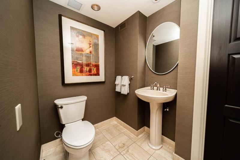 Standard Double Suite image 3