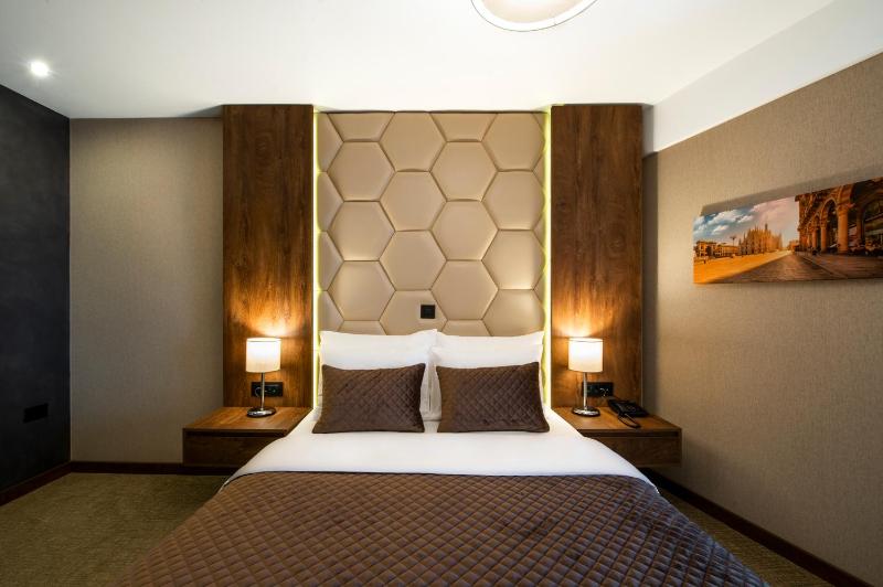 Standard Room image 2
