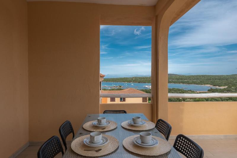 Two-Bedroom Apartment with Sea View image 3