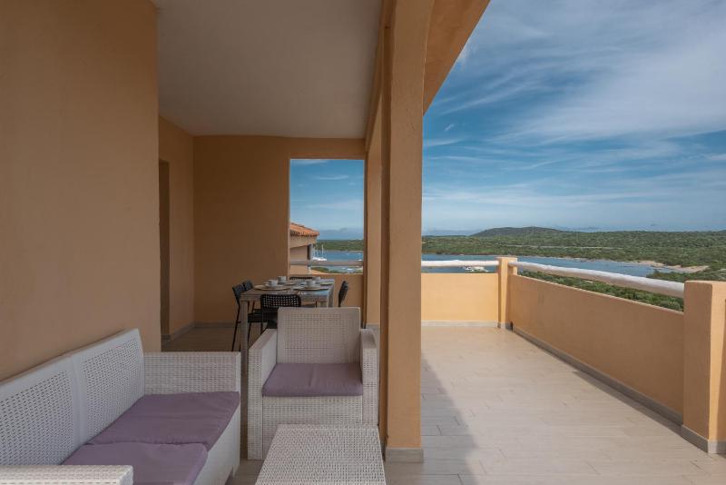 Two-Bedroom Apartment with Sea View image 2