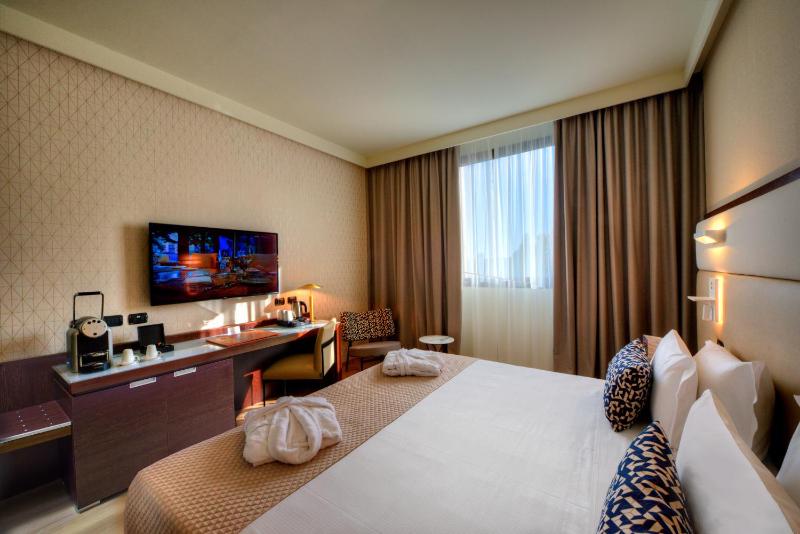 Superior Double Room image 2