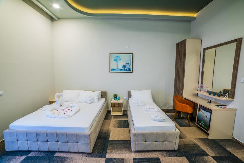 Triple Room image 4