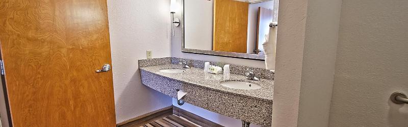 Standard Room image 4