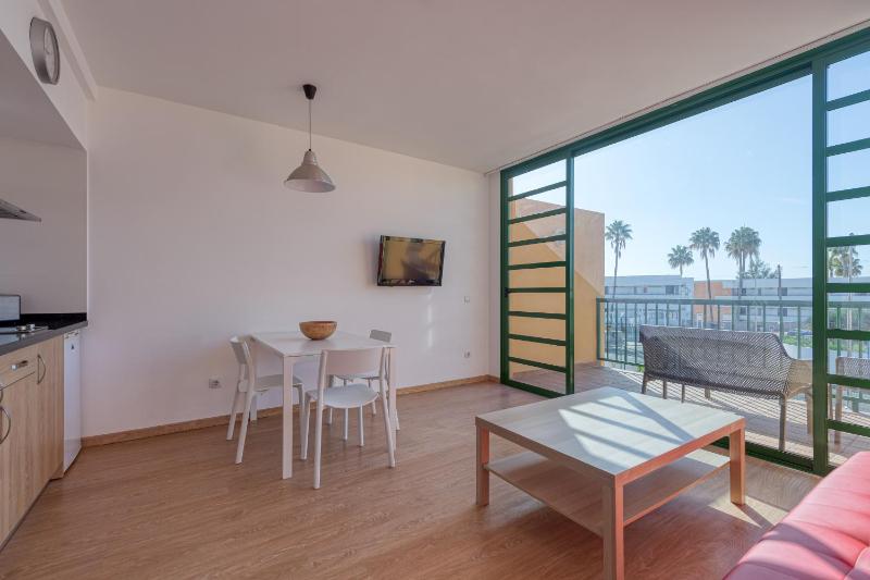 Apartamentos Cordial Judoca Beach - image 2
