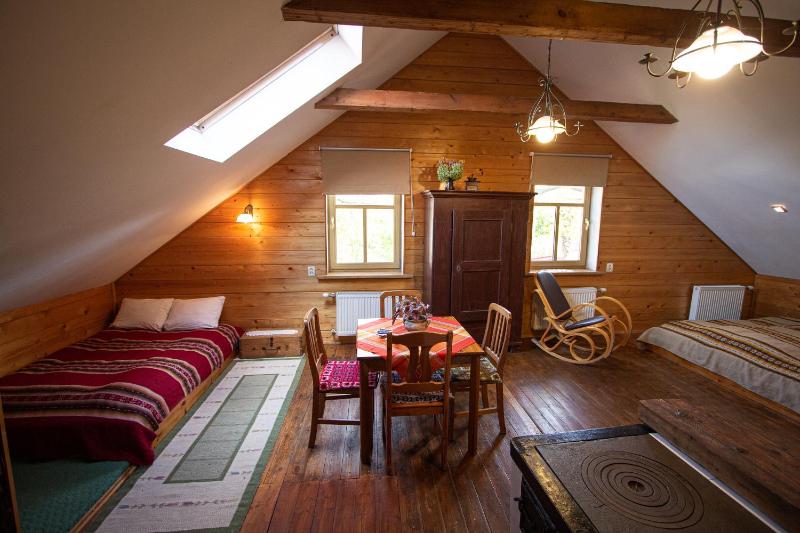 Family Room image 2