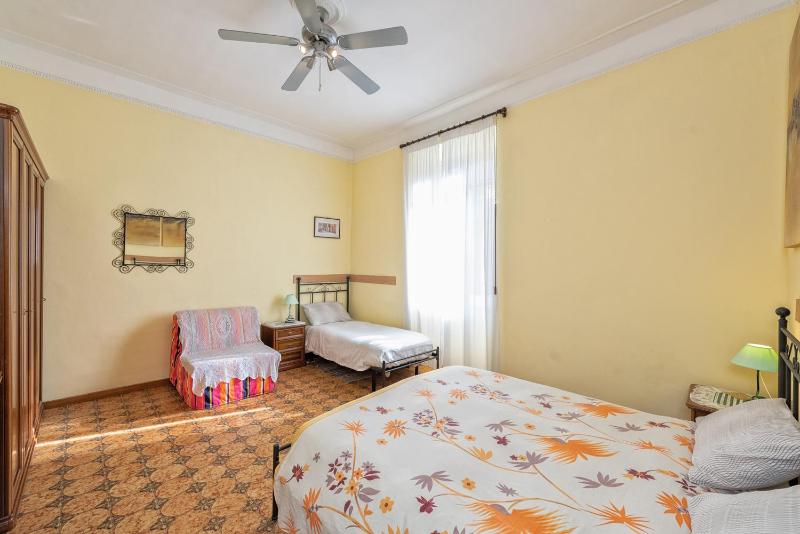 Triple Room with Private External Bathroom image 4