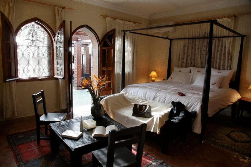 Honeymoon Double Room image 3