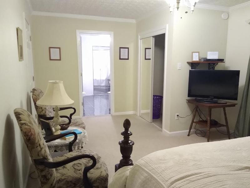 Family Room with Bathroom image 3