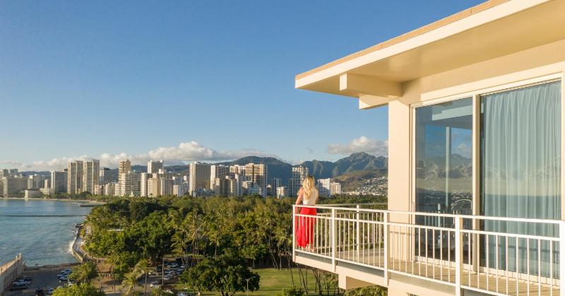 Kaimana Beach Hotel - image 6