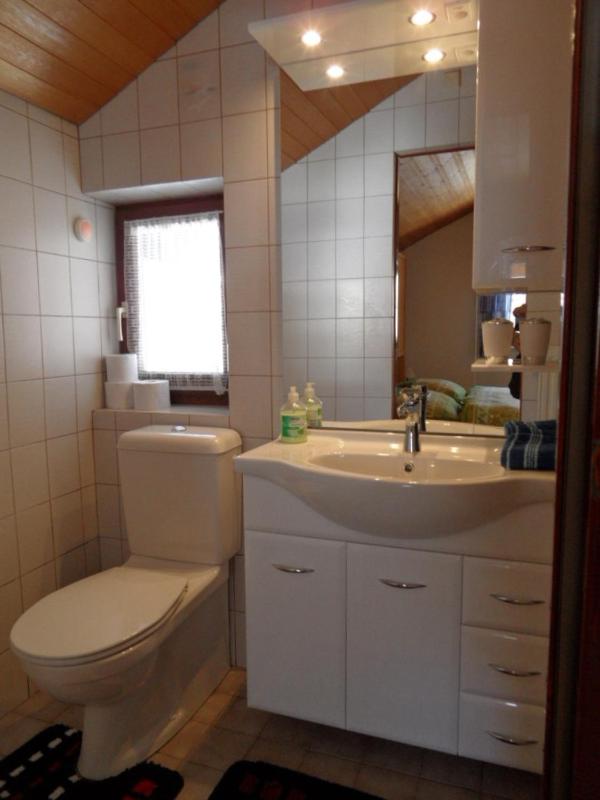 One-Bedroom Apartment image 2