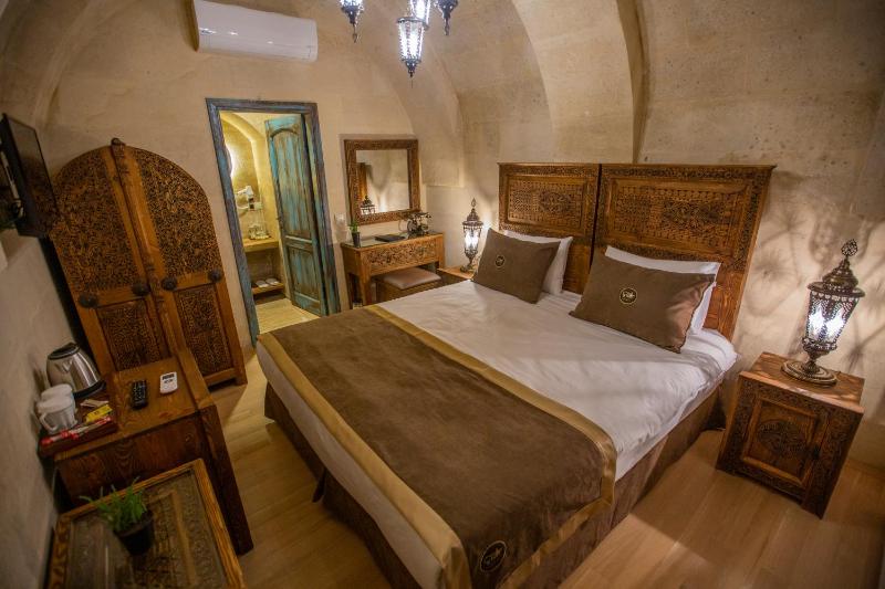 Deluxe Double Room image 1