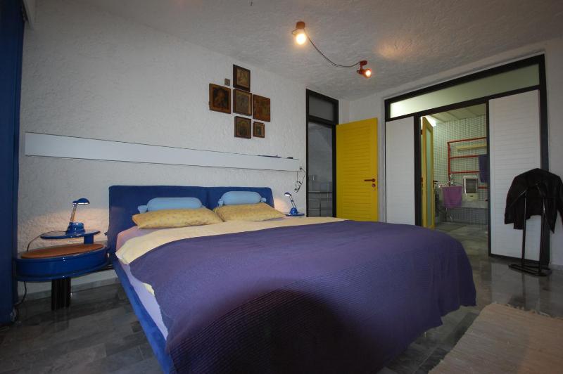 Three-Bedroom Townhouse image 4