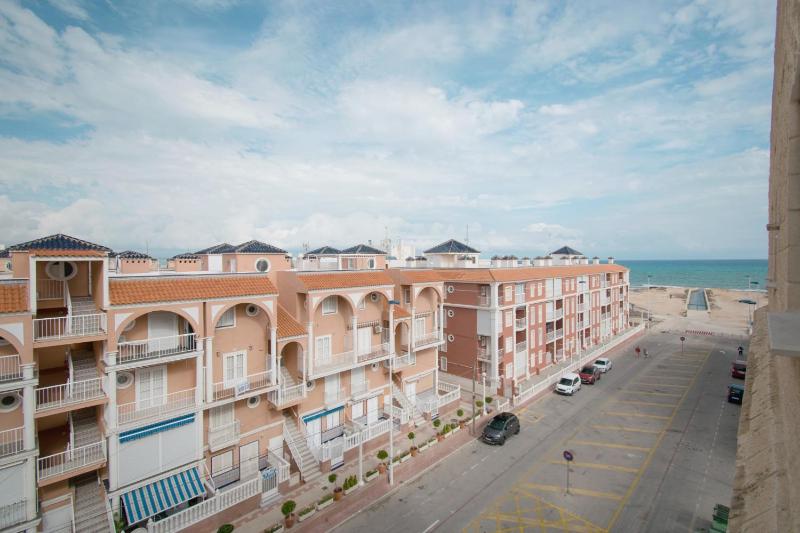 Apartment with Sea View image 3
