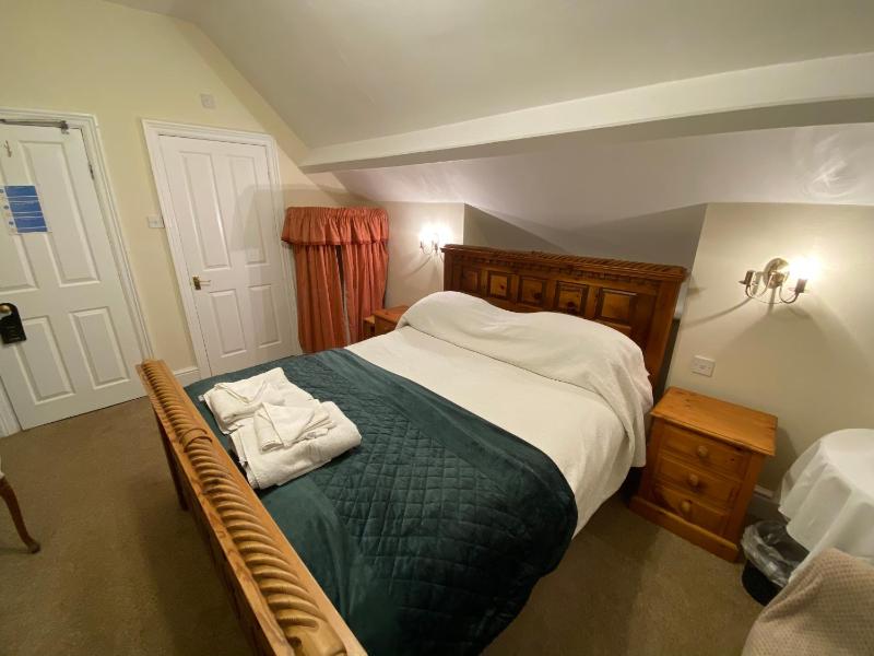 Double Room with Private Bathroom image 3