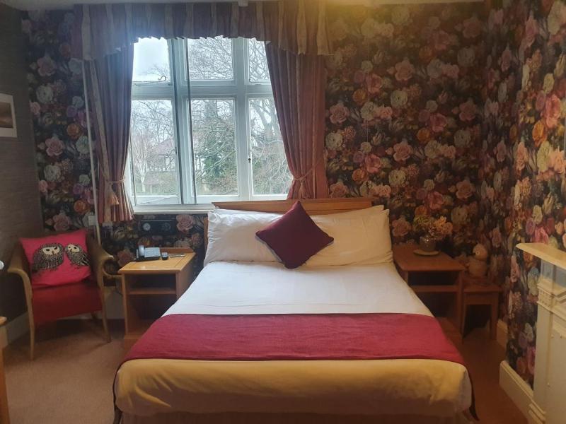 Double Room image 1