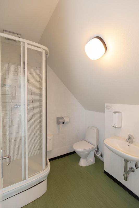 Triple Room with Shared Bathroom image 3