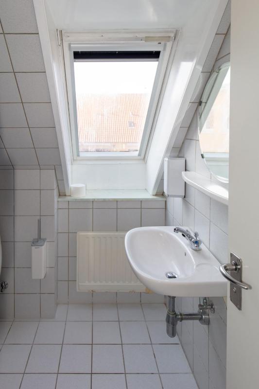 Double Room with Shared Bathroom image 3