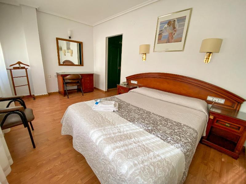 Double or Twin Room image 1