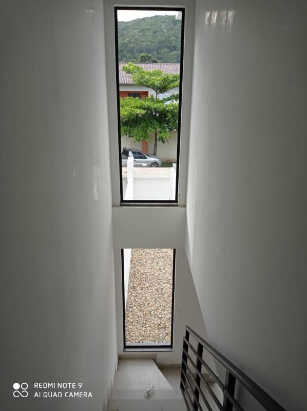 Casa com dois pavimentos nova em Mariscal - image 44