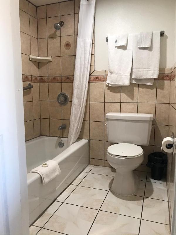 Double Room image 2