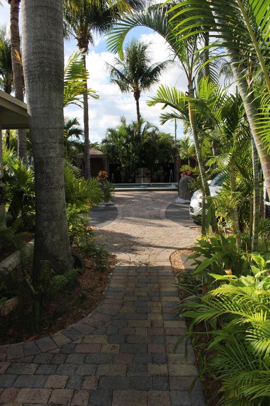 The Cabanas Guesthouse & Spa - Gay Resort catering to Gay Men - image 22