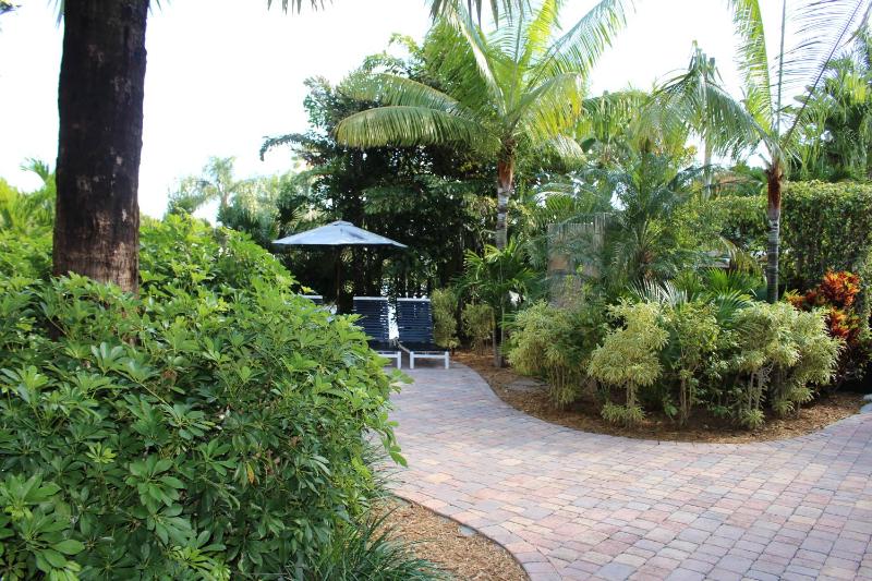 The Cabanas Guesthouse & Spa - Gay Resort catering to Gay Men - image 11