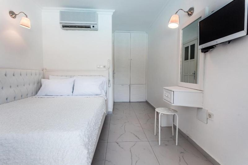 Budget Triple Room image 2