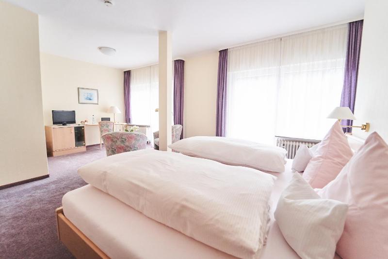 Double Room image 2