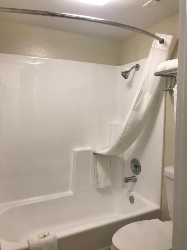 Queen Room with Two Queen Beds - Non-Smoking/Pet Friendly image 2