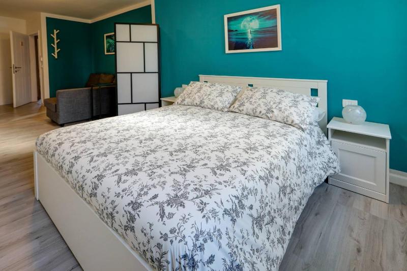 Quadruple Room with Private Bathroom image 4