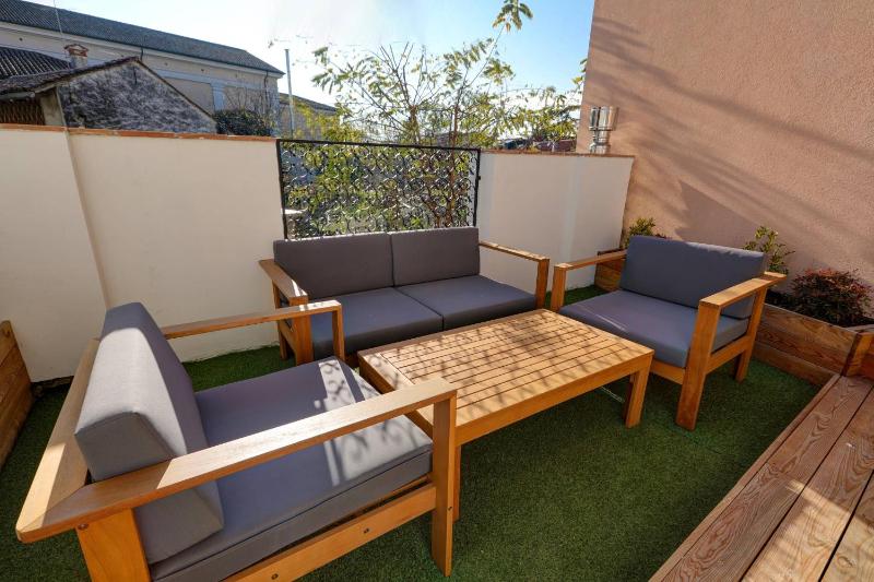 Double Room with Terrace image 4