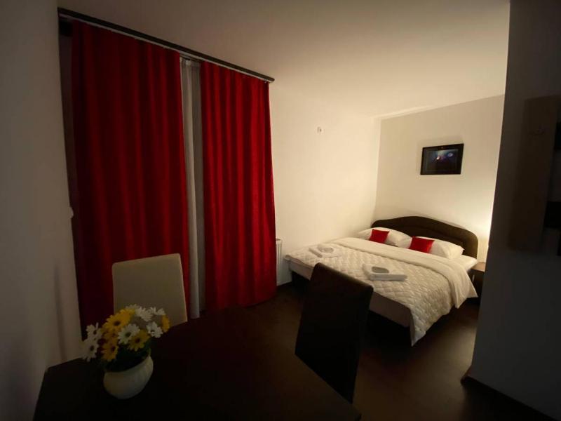Deluxe Double Room image 1