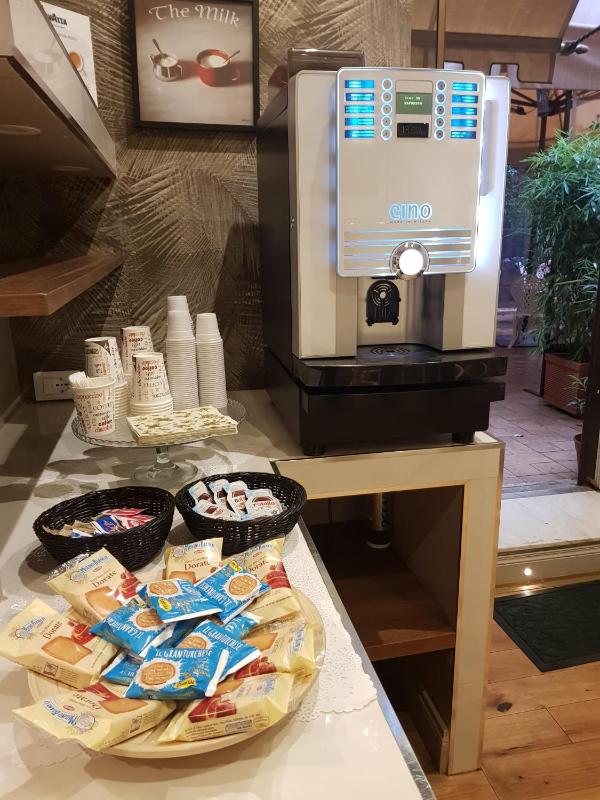 Classic Double Room image 3