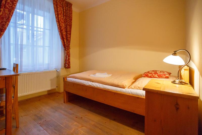 Single Room image 4