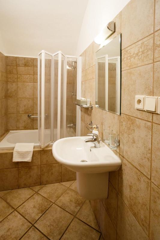Apartment image 2