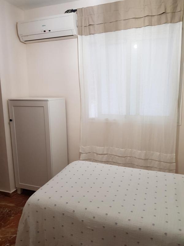 Single Room image 1