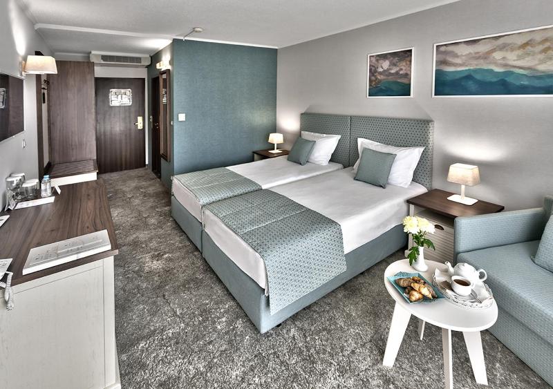 Double or Twin Room (2 Adults + 1 child up to 3.99 years old) image 1