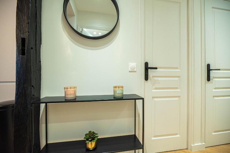 Deluxe Apartment image 3
