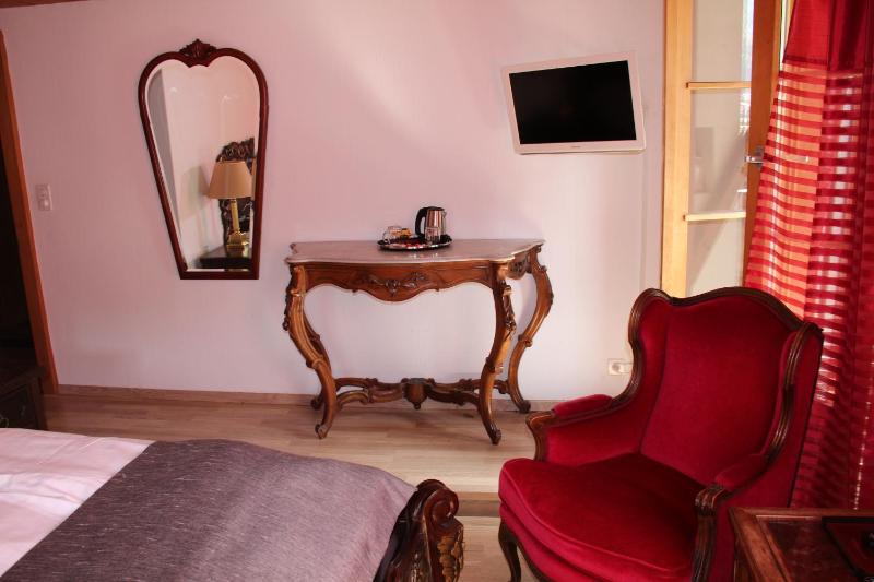 Double Room with Balcony and View image 3
