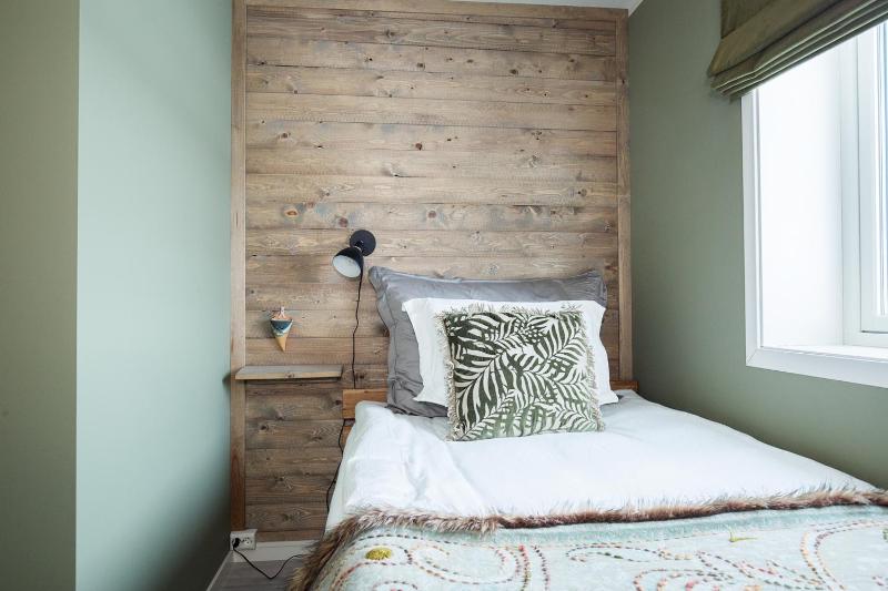 Single Room with Sea View image 4