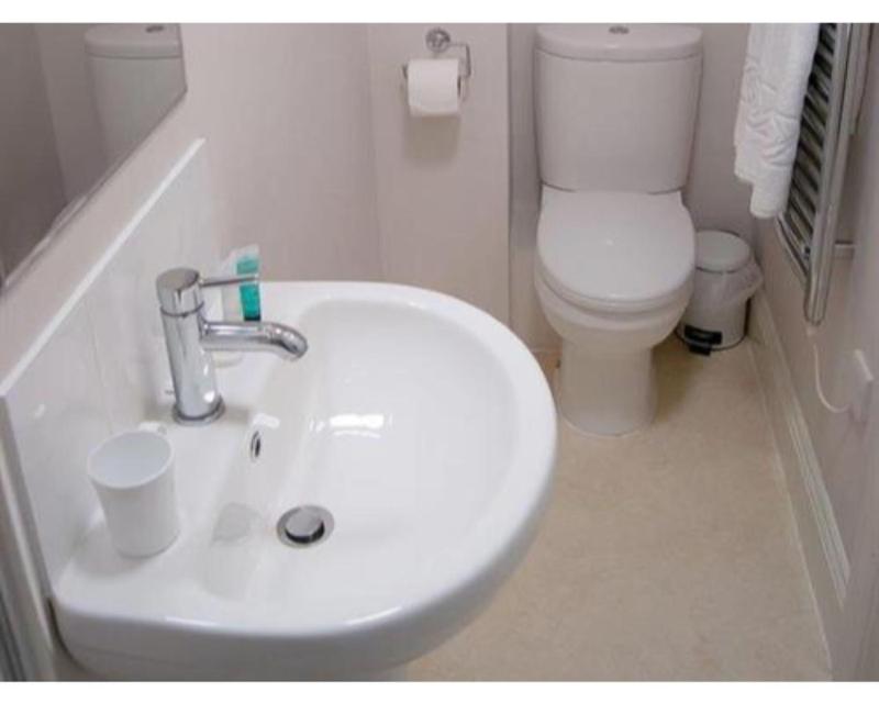Standard Double Room image 4
