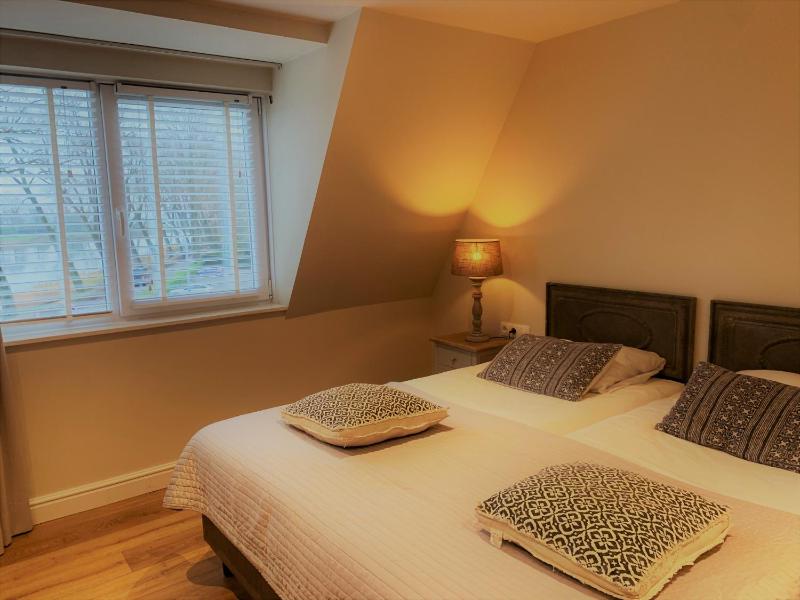 Deluxe Double Room with Bath image 2