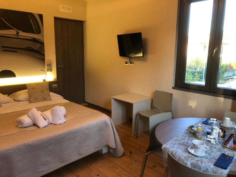 International Rooms & Apartments - image 15