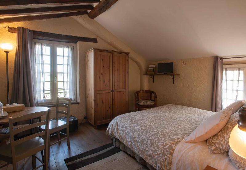 Double Room image 2