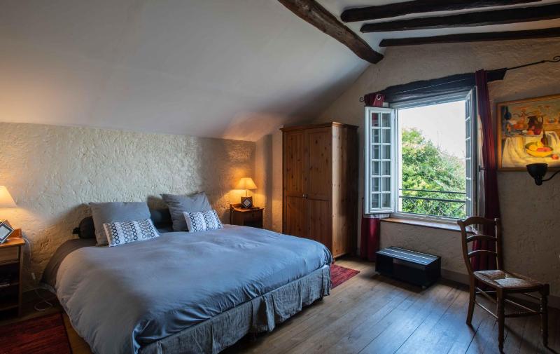 Deluxe Double or Twin Room image 3