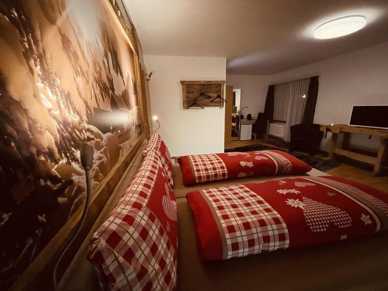 Economy Double Room image 1